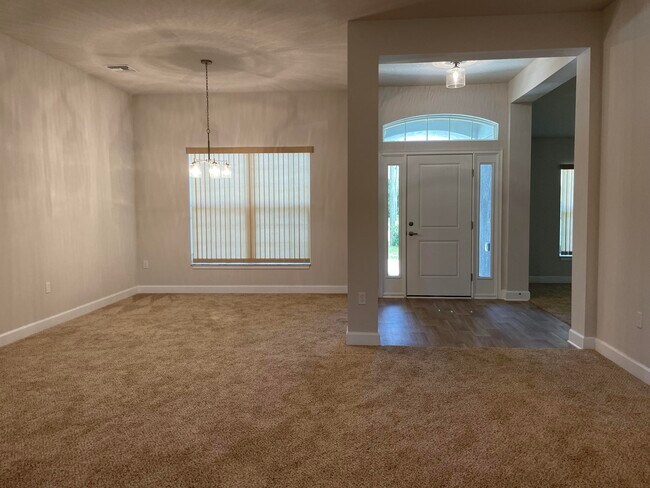 5236 NW Iredell St in Port St. Lucie, FL - Building Photo - Building Photo