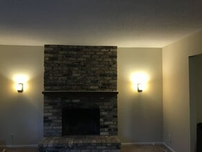 3405 Brookview Dr in Burnsville, MN - Building Photo - Building Photo