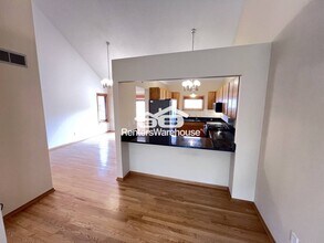 2852 Kenwood Isles Dr in Minneapolis, MN - Building Photo - Building Photo