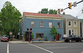300 N Patrick St in Alexandria, VA - Foto de edificio - Building Photo