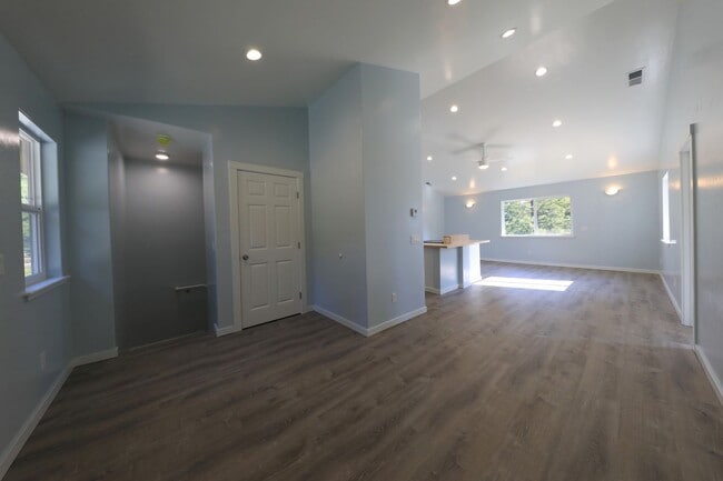 287-289 S Westhaven Dr in Trinidad, CA - Building Photo - Building Photo