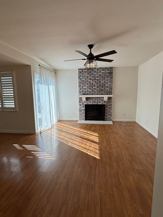 6220 Hungerford St in Lakewood, CA - Building Photo - Building Photo