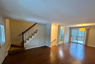 21 Waterview Dr in Windsor, CT - Foto de edificio - Building Photo