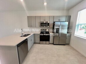 3200 Skyline Lp in Kissimmee, FL - Building Photo - Building Photo