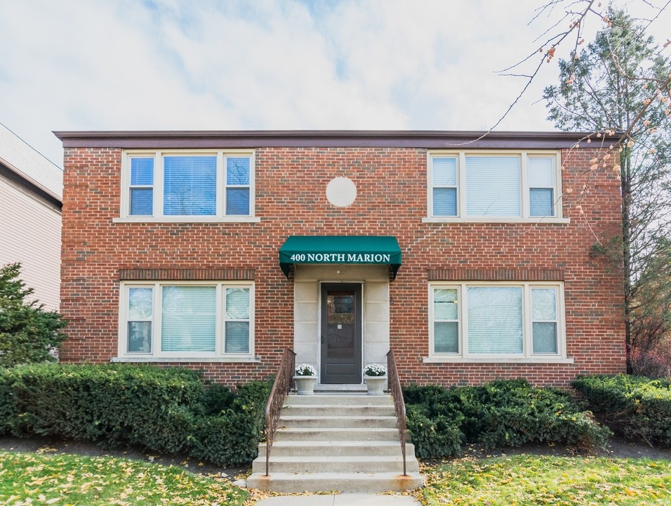 400 N Marion St in Oak Park, IL - Foto de edificio