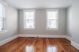 87 School St, Unit 1 in Boston, MA - Foto de edificio - Building Photo