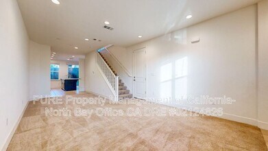 908 Prospect Ave in Santa Rosa, CA - Building Photo - Building Photo