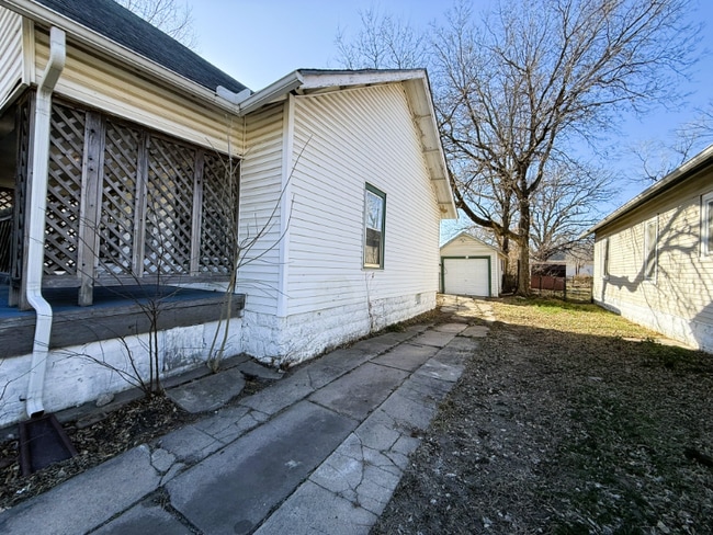 1739 S Water St in Wichita, KS - Foto de edificio - Building Photo