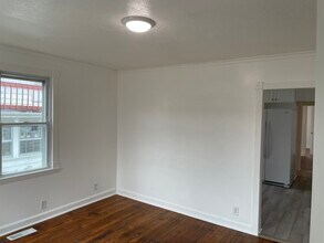 1007 E Unaka Ave in Johnson City, TN - Building Photo - Building Photo