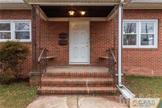 346 Carteret Ave in Carteret, NJ - Building Photo - Building Photo