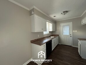 9893 Cherokee Dr in Olive Branch, MS - Building Photo - Building Photo