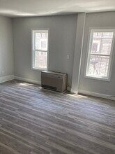 86 Beetle St-Unit -2R in New Bedford, MA - Building Photo - Building Photo