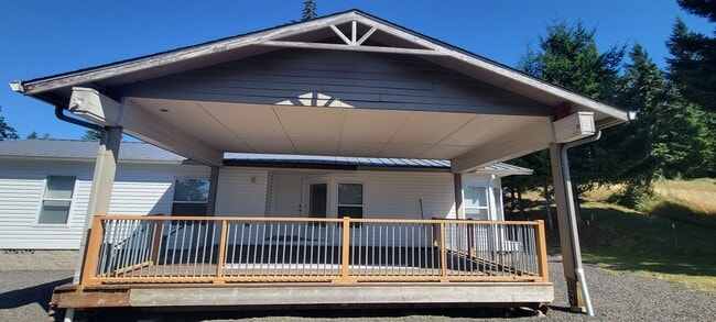 8090 Sawtell Rd in Sheridan, OR - Building Photo - Building Photo
