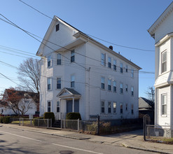 203 Laurel Hill Ave in Providence, RI - Building Photo - Building Photo