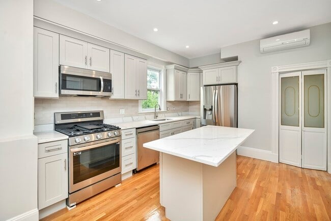 20 Thornley St, Unit 1