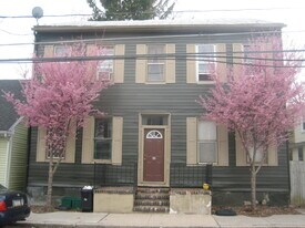 64 S Charlotte St, Unit 2 in Manheim, PA - Building Photo
