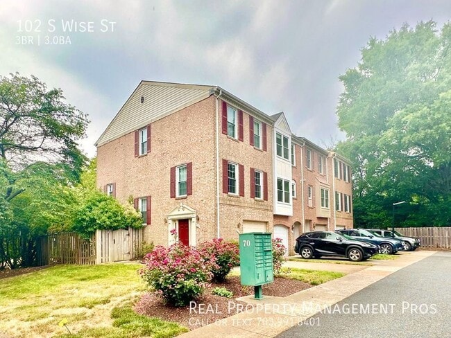 property at 102 S Wise St