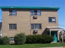 2902 Archwood Ave Apartments