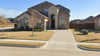 6002 S 14th St in Midlothian, TX - Building Photo