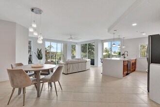 3210 NE 5th St in Pompano Beach, FL - Building Photo - Building Photo