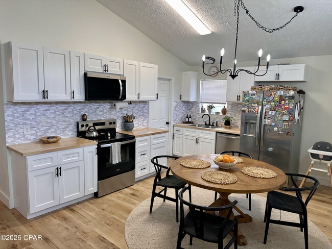 property at 113 Seagrass Wy