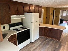 5 Franklin St in Bristol, CT - Building Photo