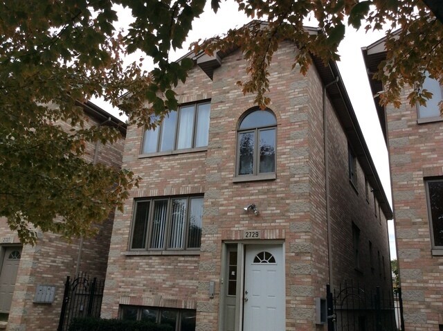 property at 2729 W 37th Pl