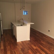 1003 P St NW, Unit A in Washington, DC - Foto de edificio - Building Photo