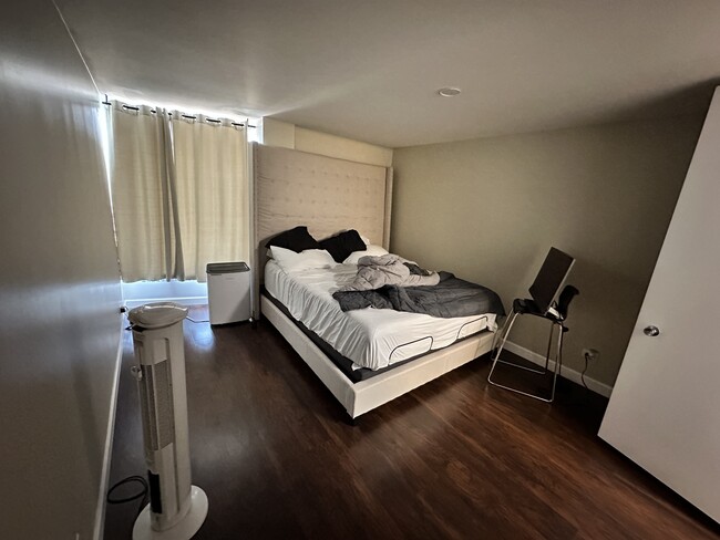 property at 8200 E Jefferson Ave