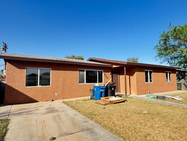 357 W Magnolia St in Brawley, CA - Building Photo - Building Photo