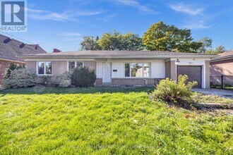 18 Windridge Dr in Markham, ON - Building Photo - Building Photo