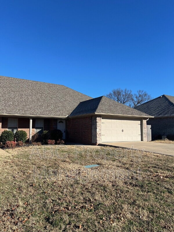 property at 3006 SW Deerfield Blvd