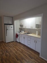 3100 N Lake Shore Dr, Unit 212 in Chicago, IL - Building Photo - Building Photo