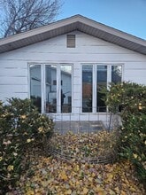 2038 W Sherman St in Sturgis, SD - Foto de edificio - Building Photo