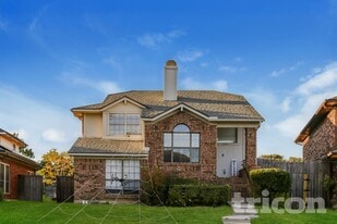 1727 San Francisco St in Carrollton, TX - Building Photo