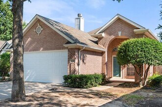 2209 Wembley Wood Ln in Bedford, TX - Building Photo - Building Photo