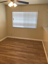 9226 Palm St, Unit B in Bellflower, CA - Building Photo - Building Photo