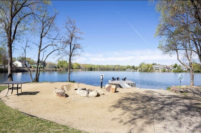 property at 3311 N Lakeharbor Ln