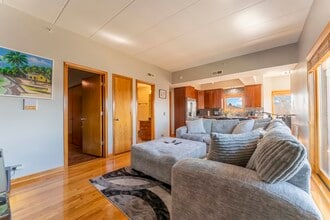 2805 N 75th Ct in Elmwood Park, IL - Building Photo - Building Photo