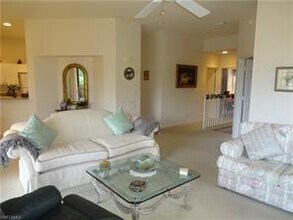 166 Vintage Cir-Unit -201 in Naples, FL - Building Photo - Building Photo