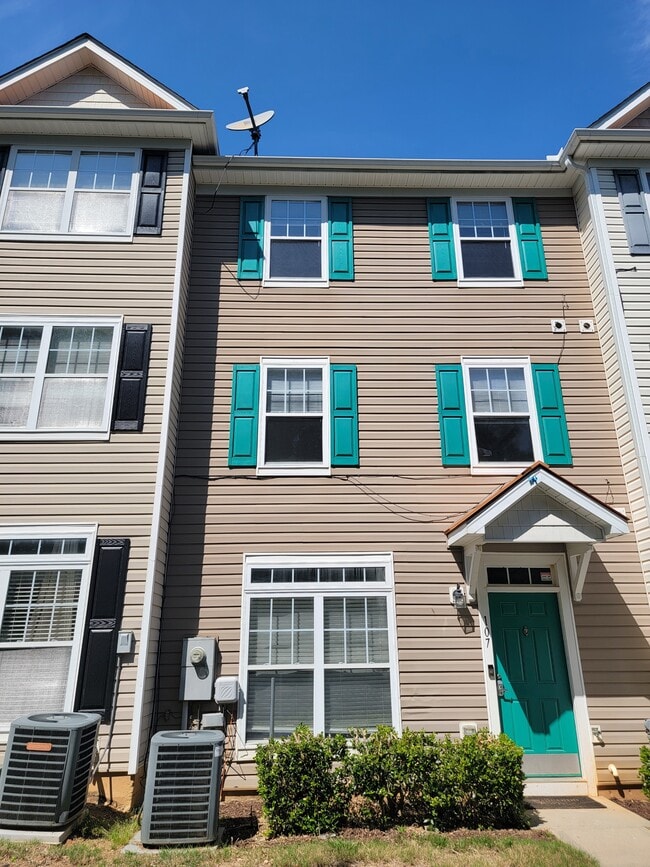 property at 2220 Valley Edge Dr