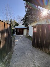 211 Triplett Dr in Cloverdale, CA - Building Photo - Building Photo