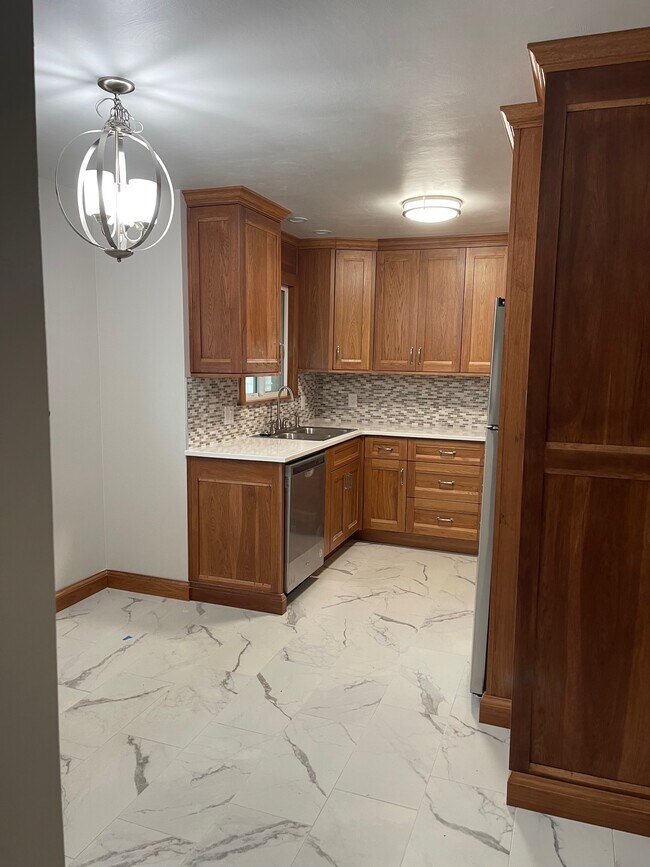 4500 Clifford Dr Rentals in Hermitage, PA