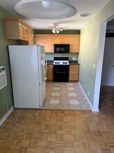 1760 El Cerrito Pl in Los Angeles, CA - Building Photo - Building Photo