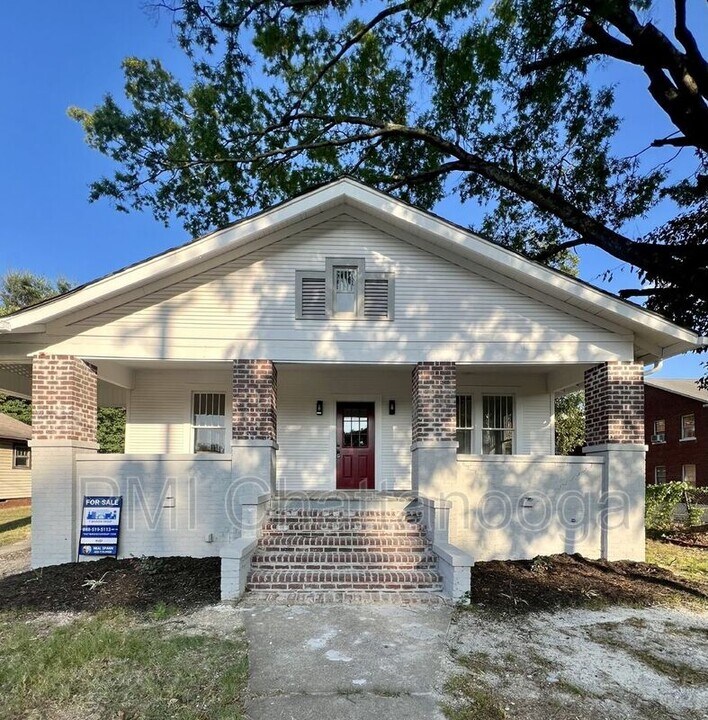 2806 N Chamberlain Ave in Chattanooga, TN - Building Photo