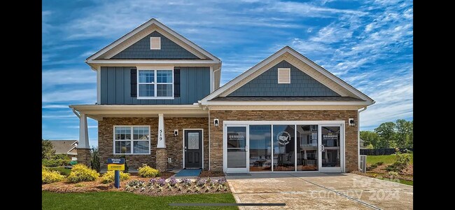 135 Ashelyn Pk Dr in Fletcher, NC - Building Photo - Building Photo
