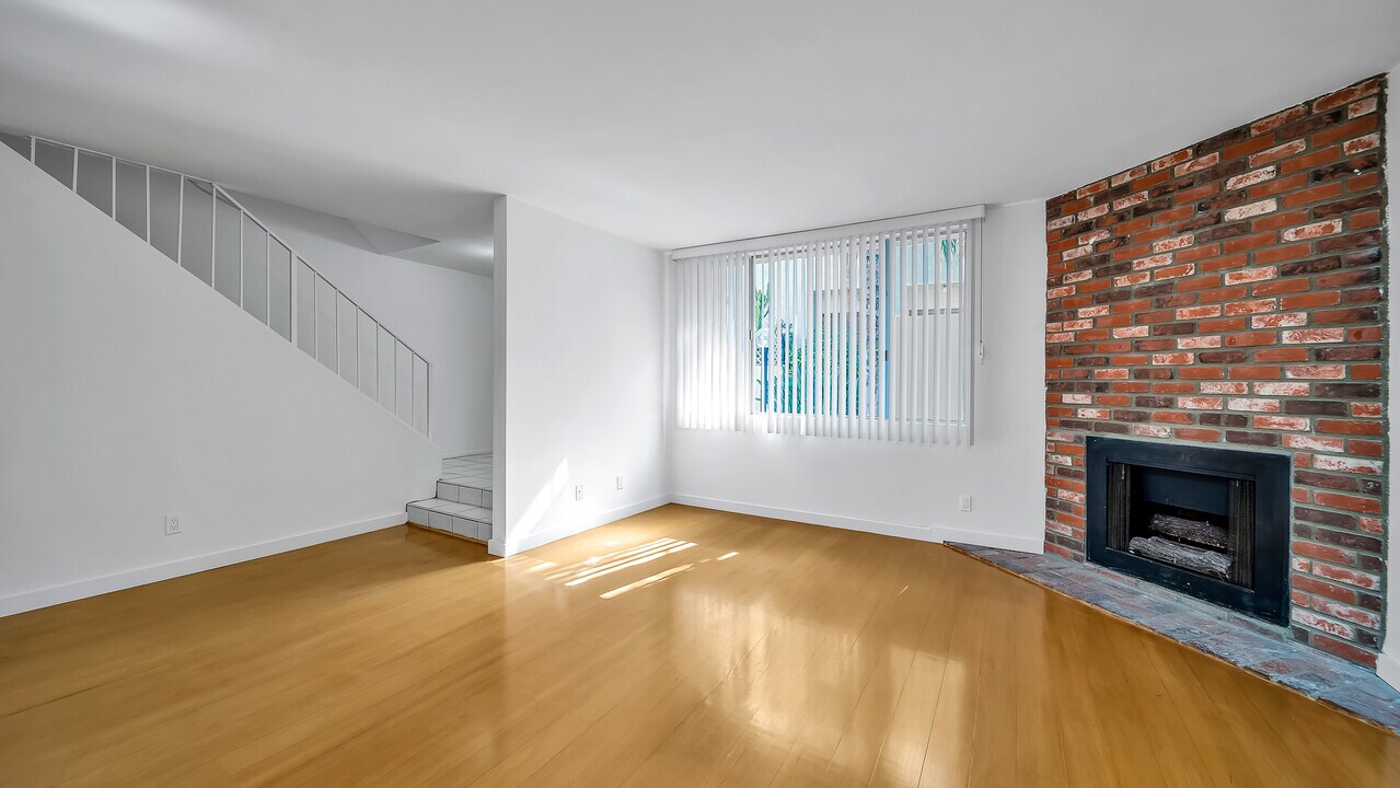 129 Marguerita Ave in Santa Monica, CA - Foto de edificio