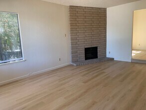 6933 Tarocco Way in Citrus Heights, CA - Building Photo - Building Photo