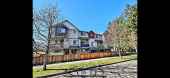 517 Oso Berry St NW, Unit 103 in Olympia, WA - Building Photo