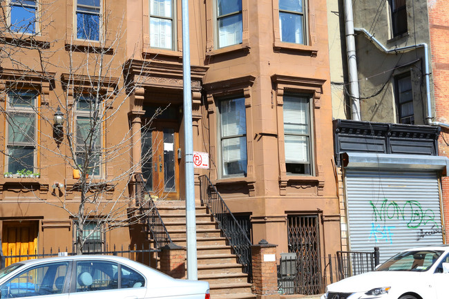 103 W 131st St in New York, NY - Foto de edificio - Building Photo